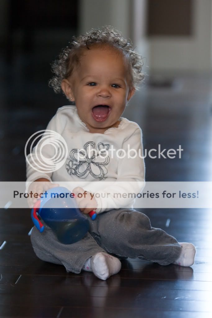 IMAGE: http://i597.photobucket.com/albums/tt56/Carley_H_photos/2009/09%2019%202009/IMG_9813.jpg