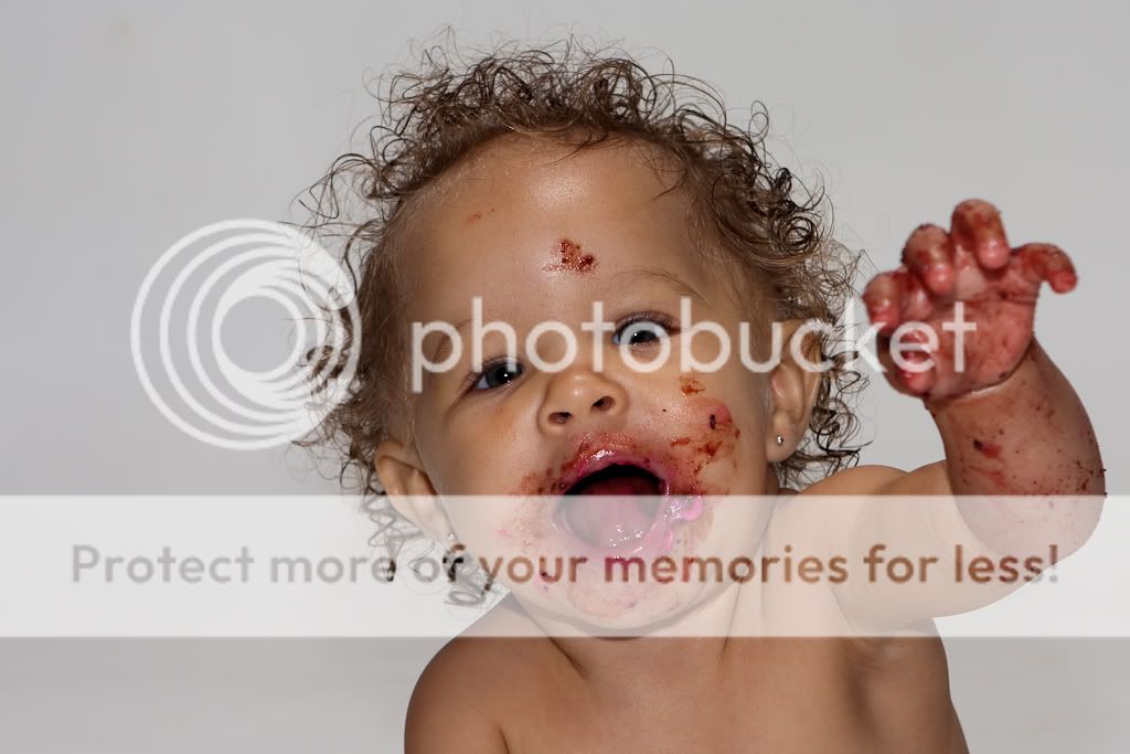 IMAGE: http://i597.photobucket.com/albums/tt56/Carley_H_photos/2009/10%2009%202009/IMG_0234.jpg